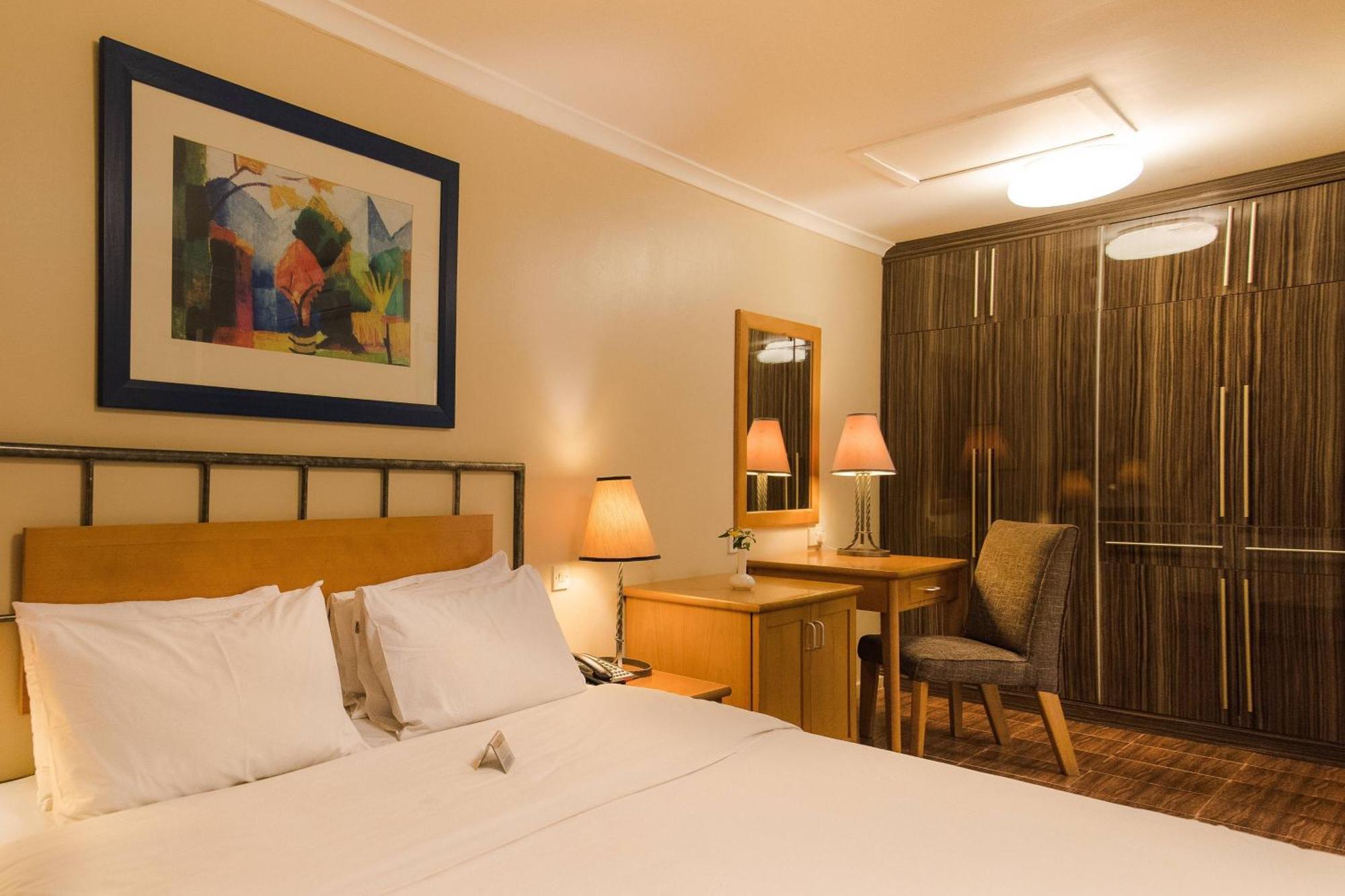 Protea Hotel By Marriott Dar Es Salaam Oyster Bay Eksteriør bilde